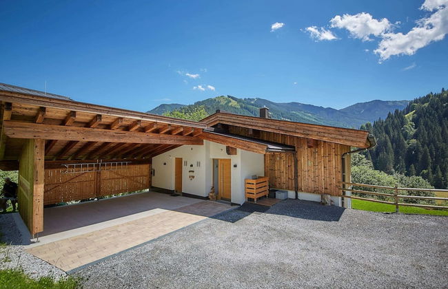 Modern Chalet With Sauna - Photo 23
