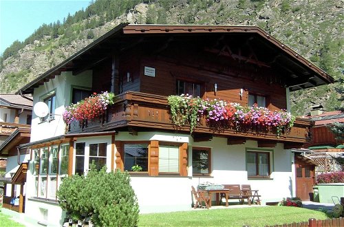 Photo 1 - Modern Apartment in Langenfeld Near Ski Area
