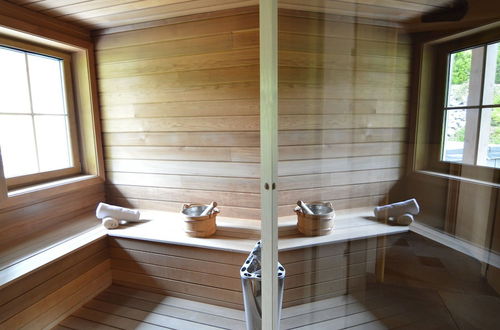 Photo 21 - Sumptuous Chalet in Septon with Sauna & Hot Tub