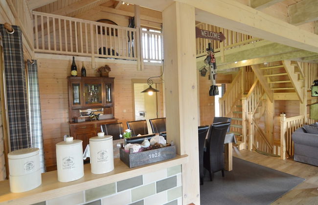 Sumptuous Chalet in Septon with Sauna & Hot Tub - Foto 9