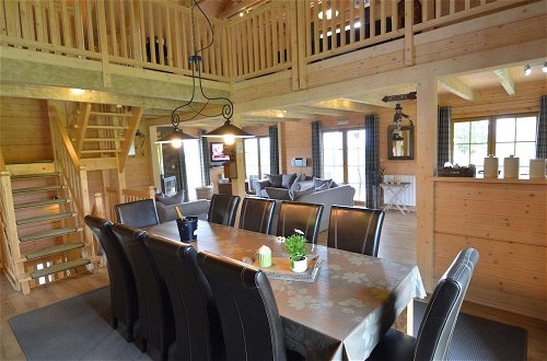 Photo 25 - Sumptuous Chalet in Septon with Sauna & Hot Tub