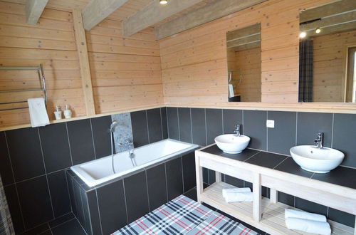 Photo 20 - Sumptuous Chalet in Septon with Sauna & Hot Tub