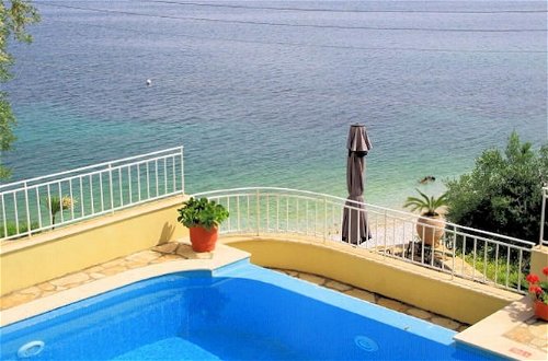 Photo 7 - Villa Thalassa Large Private Pool Walk to Beach Sea Views A C Wifi Car Not Required - 920