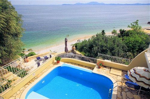 Photo 2 - Villa Thalassa Large Private Pool Walk to Beach Sea Views A C Wifi Car Not Required - 920