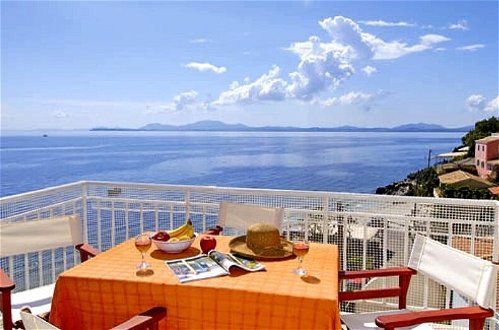 Photo 4 - Villa Thalassa Large Private Pool Walk to Beach Sea Views A C Wifi Car Not Required - 920
