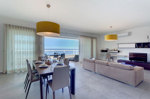 Photo 13 - Stunning Seafront Lux Apt, Fort Cambridge wt Pool