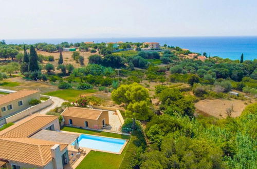 Photo 10 - Villa Nora Large Private Pool Walk to Beach Sea Views A C Wifi Car Not Required - 1020