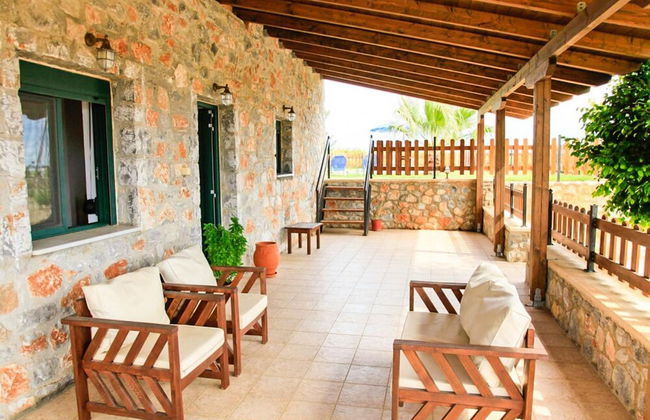Theo Beach Villa Large Private Pool Walk to Beach Sea Views A C Wifi Car Not Required - 1843 - Photo 37