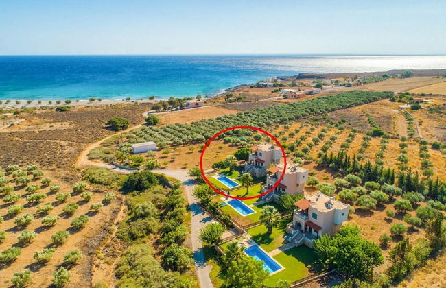 Theo Beach Villa Large Private Pool Walk to Beach Sea Views A C Wifi Car Not Required - 1843 - Photo 26