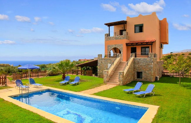 Theo Beach Villa Large Private Pool Walk to Beach Sea Views A C Wifi Car Not Required - 1843 - Photo 25