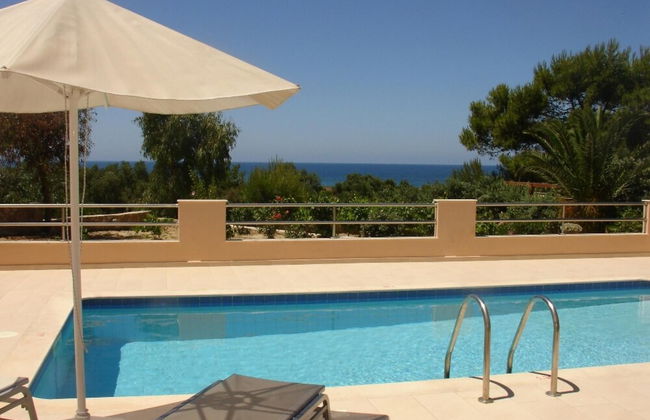 Nafsika Beach House Large Private Pool Walk to Beach Sea Views A C Wifi Car Not Required - 1880 - Foto 3