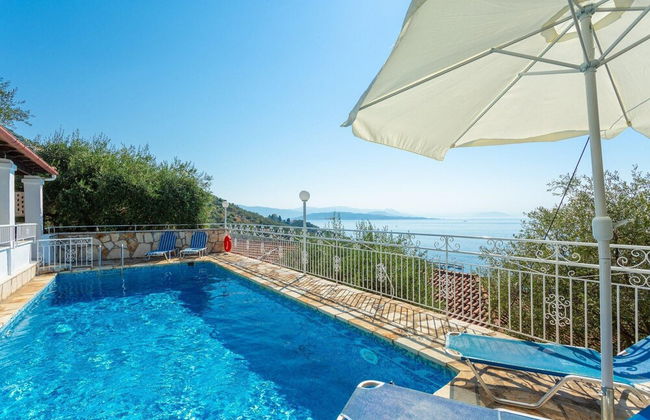 Villa Elia Large Private Pool Walk to Beach Sea Views A C Wifi Car Not Required - 1978 - Foto 9