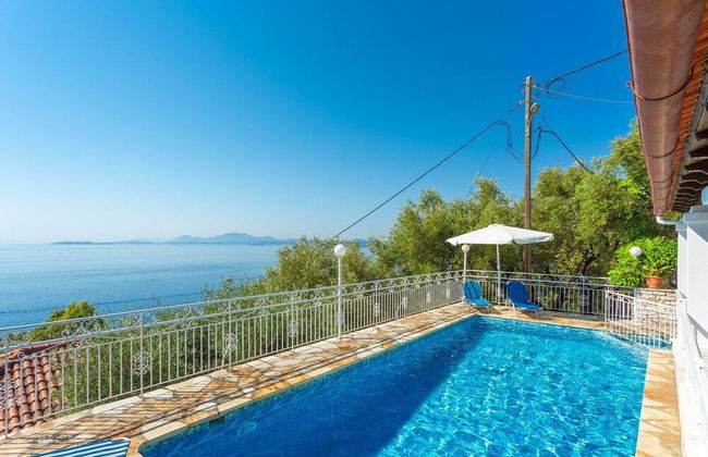 Villa Elia Large Private Pool Walk to Beach Sea Views A C Wifi Car Not Required - 1978 - Foto 8