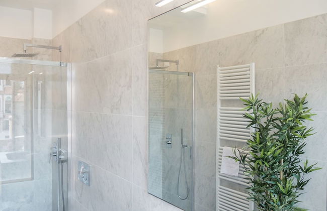 Luxury Apartment On Grand Canal - Photo 42