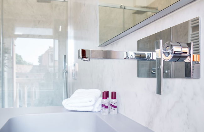 Luxury Apartment On Grand Canal - Photo 47