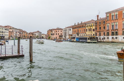 Photo 53 - Luxury Apartment On Grand Canal