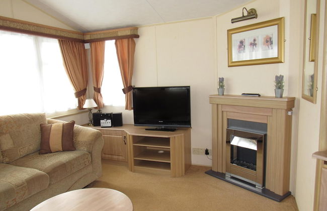 Caravan -chapel, Skegness With Decking From March - Photo 10