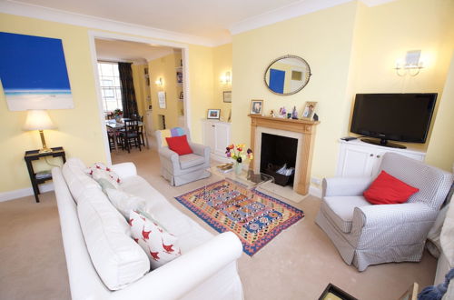 Photo 13 - ALTIDO Luxurious 2BR flat in Pimlico, near Warwick sq