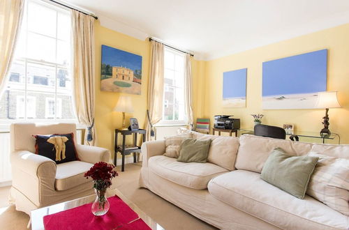 Photo 24 - JOIVY Luxurious 2BR flat in Pimlico, near Warwick sq