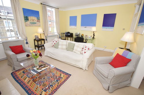 Photo 1 - ALTIDO Luxurious 2BR flat in Pimlico, near Warwick sq