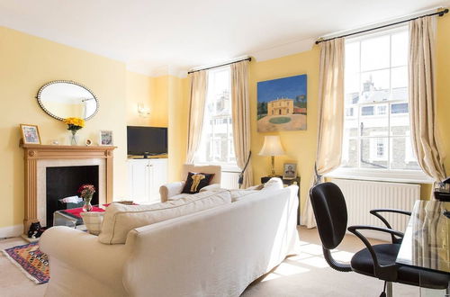 Photo 25 - JOIVY Luxurious 2BR flat in Pimlico, near Warwick sq