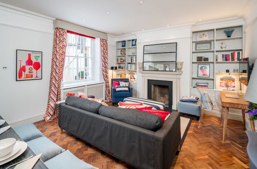 Foto 15 - JOIVY Charming 1BR flat w Patio in the Heart of Pimlico