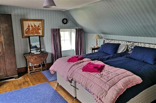 Photo 5 - Beautiful 8-bed House in Angus