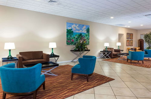 Photo 5 - Ramada by Wyndham Kissimmee Gateway