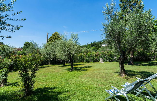 Mansion by Lake Garda With Pools & Olive Trees - Foto 33
