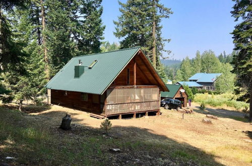 Photo 25 - Whispering Pines Cabin Retreat