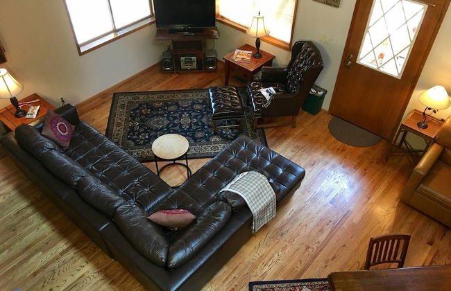 Whispering Pines Cabin Retreat - Foto 12