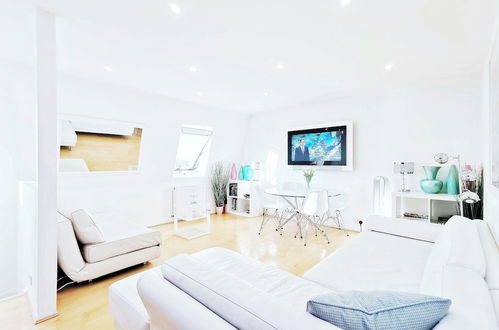 Photo 19 - Luxury Designer Apartments Hammersmith 1