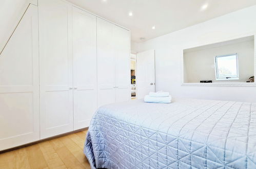 Photo 10 - Luxury Designer Apartments Hammersmith 1