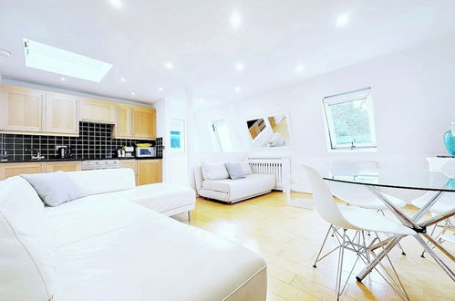 Foto 13 - Luxury Designer Apartments Hammersmith 1