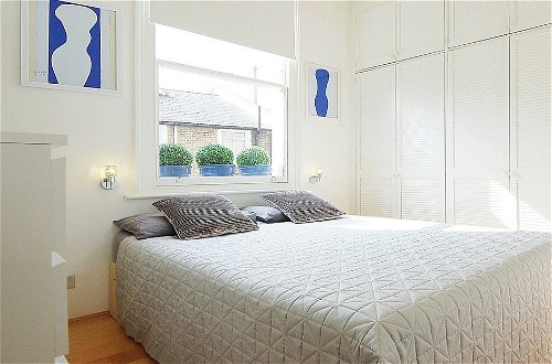 Photo 5 - Luxury Designer Apartment Hammersmith 1