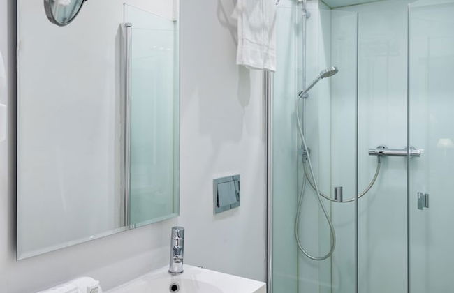 Suites Sevilla Plaza Apartamentos - Foto 29
