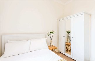 Photo 1 - Bright and Spacious Notting Hill Nest