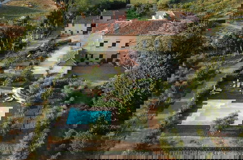 Foto 48 - Simplistic Holiday Home in Pistoia With Terrace & Garden