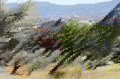 Foto 49 - Simplistic Holiday Home in Pistoia With Terrace & Garden