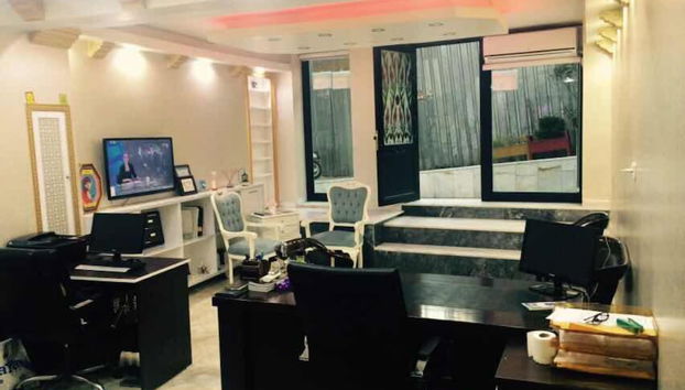 Coin salon dans le hall
