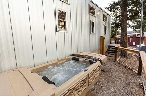 Photo 32 - Tiny House! Hot Tub! Pikes Peak & AC