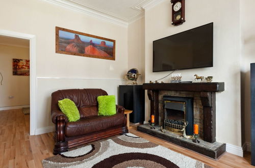 Photo 9 - Cushy Apartment in Blackpool near Sea