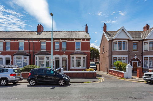 Photo 25 - Cushy Apartment in Blackpool near Sea