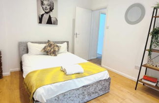 Photo 2 - 3 Bed Flat Liverpool st Spitalfields