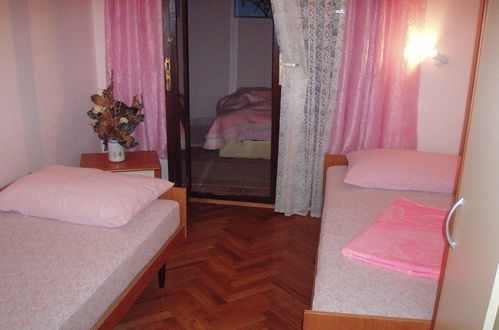 Photo 2 - Lile - Comfortable 3 Bedroom Apartment - A1