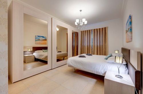 Photo 4 - Seafront LUX Apart inc Pool, Upmarket Area