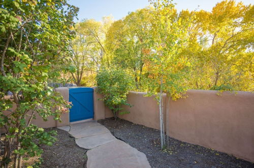 Photo 11 - Casa Contenta - Charming East Side Family Home With Hot Tub, Walk to Canyon Rd