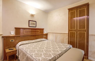 Photo 3 - Pantheon Rooms