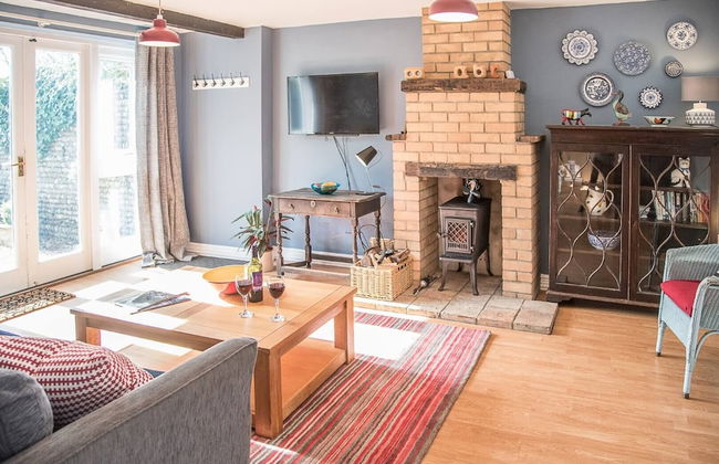 The Coach House, Reydon - Photo 16