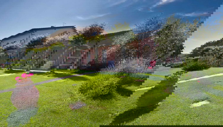 Foto 1 - Holiday Home in Braccagni With Wellness & Golf